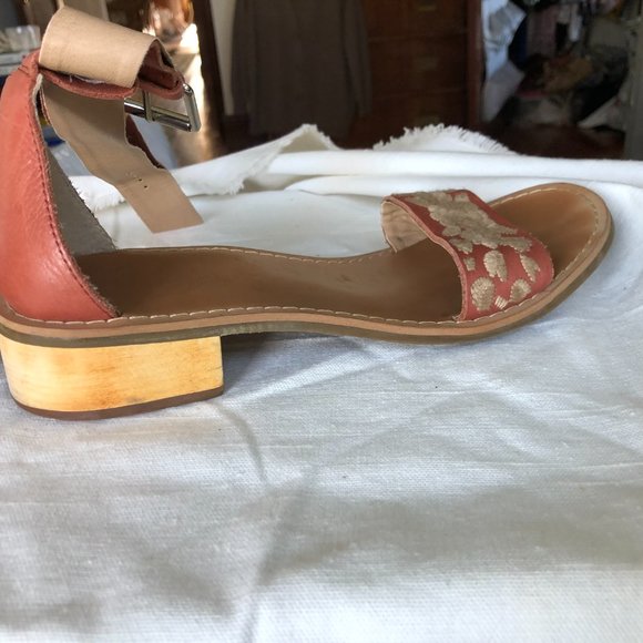 Latigo Leather Embroidered Sandals Rust 9.5 - Picture 4 of 6